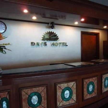 Days Hotel Mactan Cebu Île de Mactan Extérieur photo